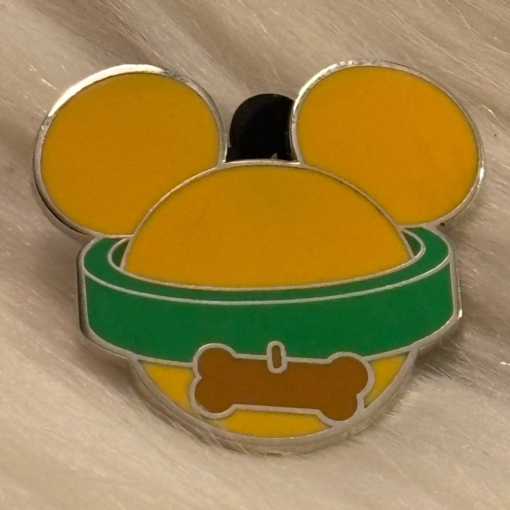 Disney Pluto Mickey Ears Trading Pin 2012